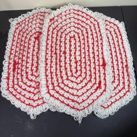 Vintage Hand-Crocheted‎ Placemats Set of 4 Red & White Oval 18