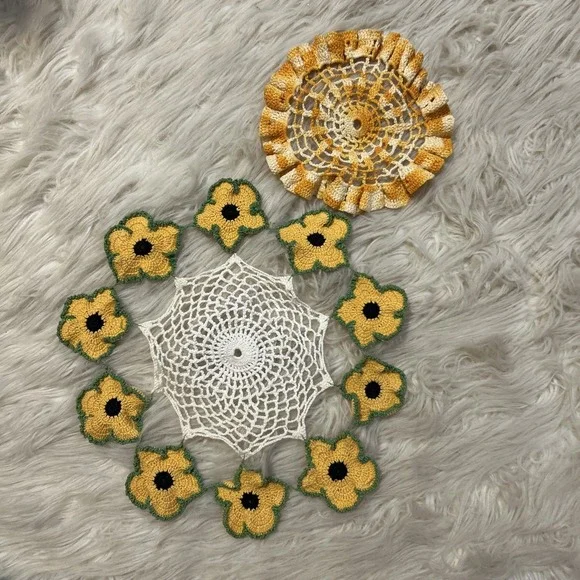 Vintage 2 Handmade Doilies Crocheted Sunflowers Round‎ Yellow Orange Floral