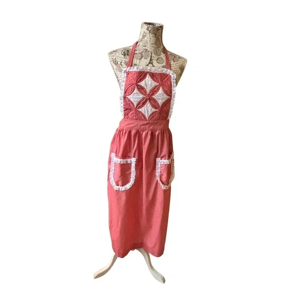 Vintage Quilted Apron Coral White Lace Pockets Kitchen Chef Hostess Retro