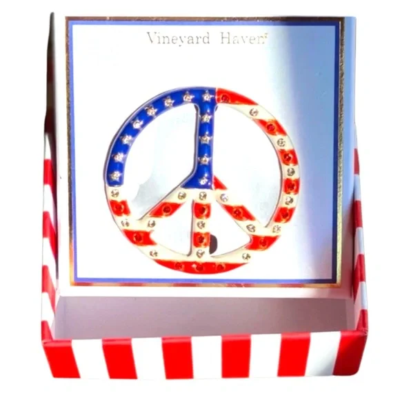 Vineyard Haven patriotic Peace sign rhinestone brooch USA America new in box