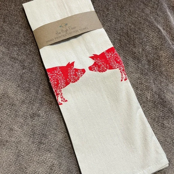 NWT Kitchen Dishtowel with Handprinted Pig Print
