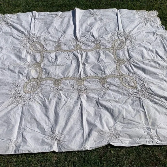 Table cloth