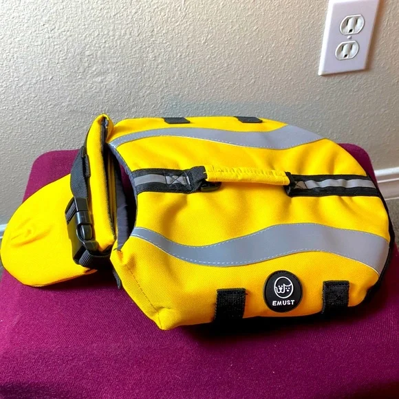 Emust Dog Flotation Vest Neck Float Yellow Size Small never used