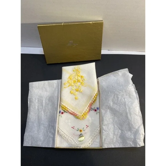 Vintage Embroidered Crochet Edge White Linen handkerchiefs‎ w/ Floral Set Of 2