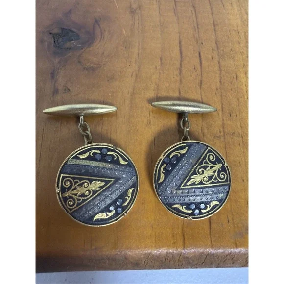 Vintage‎ Gold Tone Black Enamel Cufflinks Chain Link Round Ornate Design