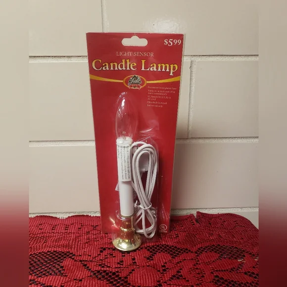 NWT NIP Vintage Yule Rite Gold and White Candle Lamp with Light Sensor