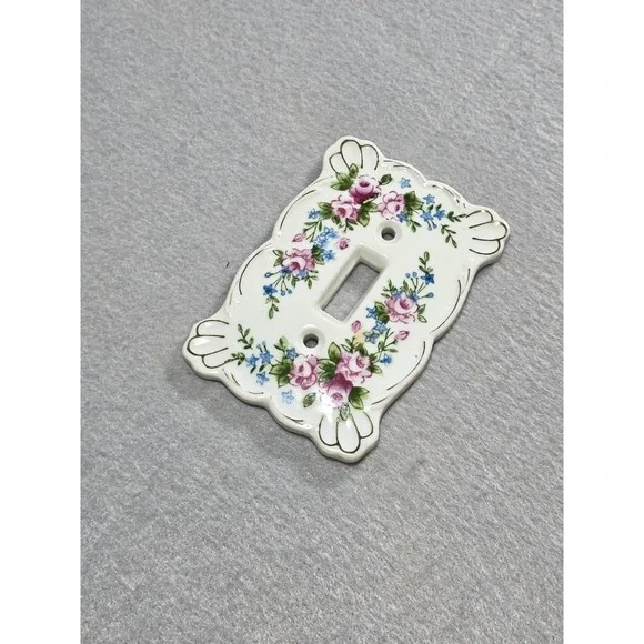 Vintage Benton hand-painted ceramic standard light switch plate made in Japan