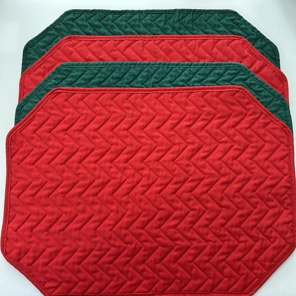 Handmade‎ Red And Green Quilted Zig Zag Placemats Set Of 4 Christmas Holiday