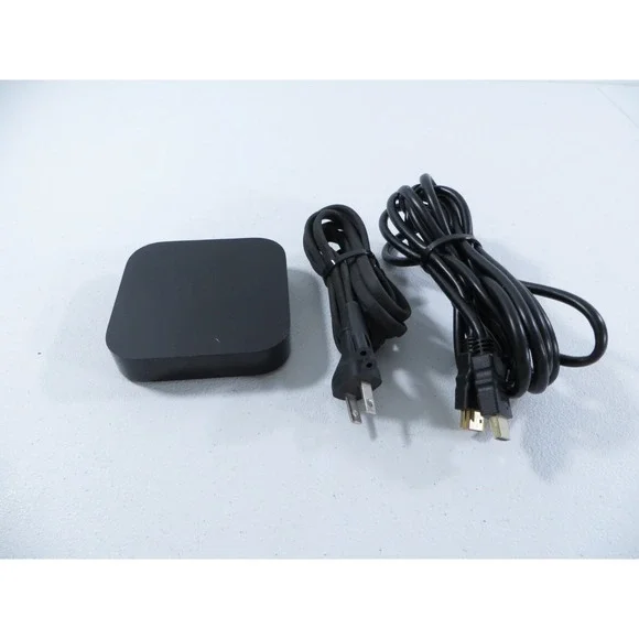 Apple TV‎ Model A1469 3rd Generation W/ HDMI Cable NO REMOTE TESTED WORKING