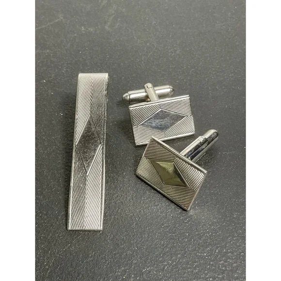 Vintage Silver Tone Tie Clip & Cufflinks Set
