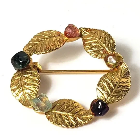VINTAGE Goldtone Leaf Wreath Stone Embellished Brooch Pin