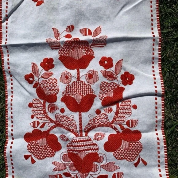 Table Runner