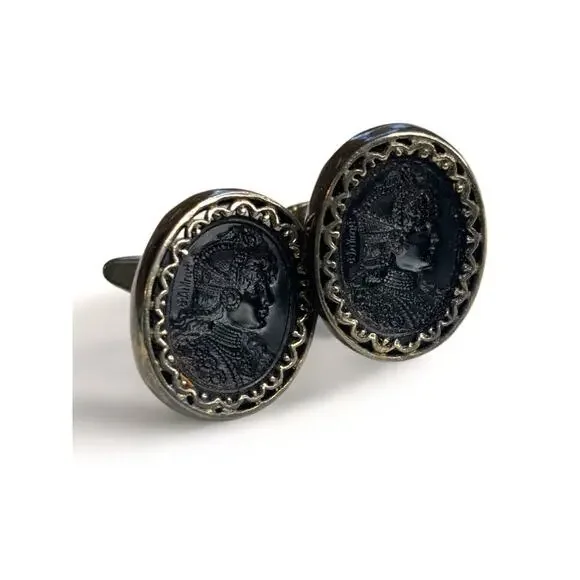 Vintage Signed DaVinci Cufflinks Intaglio Carved Soldier Bullet Back