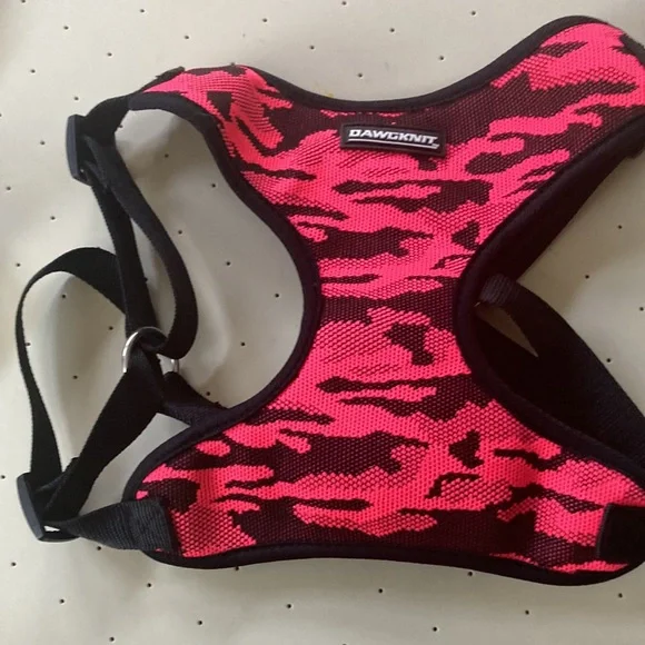 DAWGNIT Like new dog harness Sz Large + Free blue Harness!