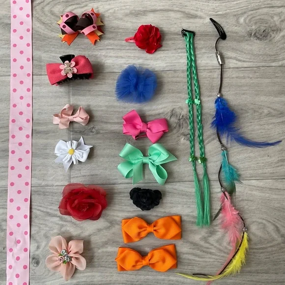 Lot of 15 Hair Clip and Hair Ribbon Organizer, Hair clip belt.