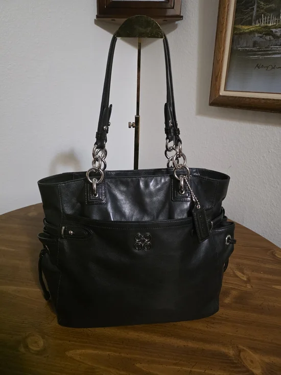 Coach Collette In Black Cowhide,buttery Soft Leather