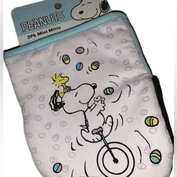 Peanuts Snoopy & Woodstock Mini Mitt Set of Two