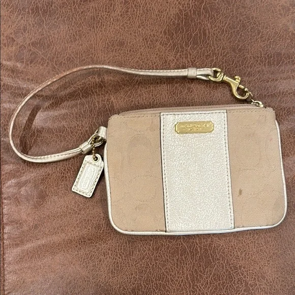 Coach Tan Gold Wristlet Clutch Sleek Design