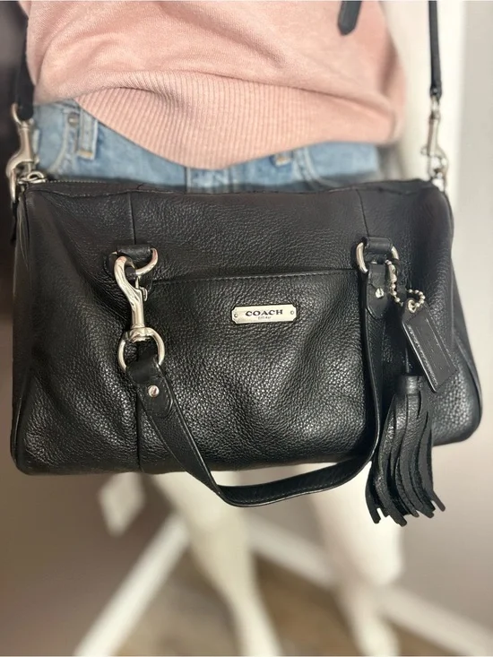 Coach F26121 Avery black pebbled leather satchel