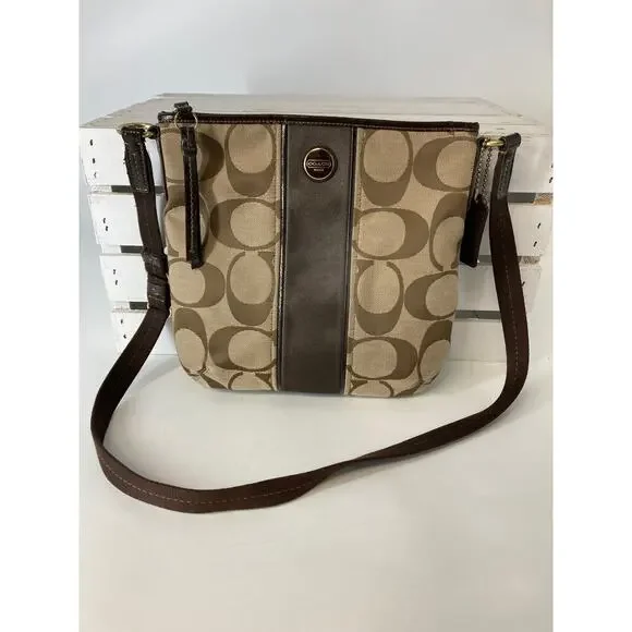 COACH F21905 MEDIUM TAN, BROWN SIGNAUTE CANVAS CROSSBODY BAG
