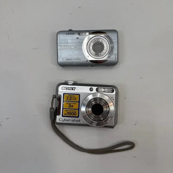 LOT of Sony Cyber-shot DSC-S650 Digital Camera Silver 7.2 Casio Exilim UNTESTED