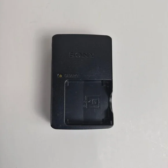 Sony BC-CSGD Battery Charger for G Type Lithium Ion Batteries Black