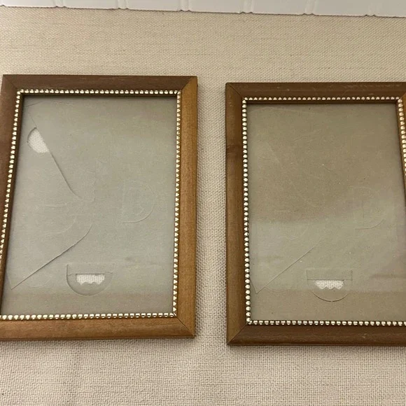 Unbranded Picture Frames Set of 2 5x7 Brown Good Wood Gold‎ Beaded Trim Vintage