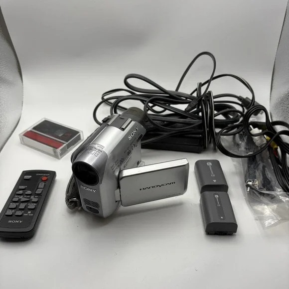 Sony Handycam DCR-HC21 Mini DV Camcorder - PARTS ONLY - PLEASE READ - Remote