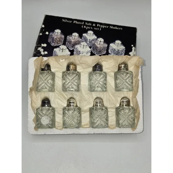 Vintage Set of 8 Silver Plated Glass Salt & Pepper Shakers in Original Box