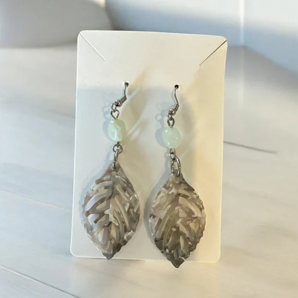 Lucite Leaf Earrings Vintage Modern Pearlescent Beads 2.5
