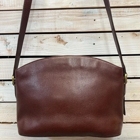 Vintage Coach 3205 Brown Leather Crossbody Shoulder Bag Italy Classic 90s