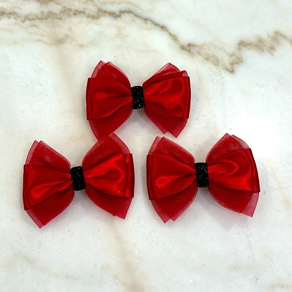 Red black ribbon bow clips
