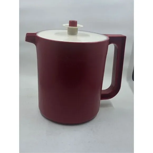 Vintage Tupperware Drink Pitcher USA 1575-8 Red Plastic w/ Lid Serving Retro