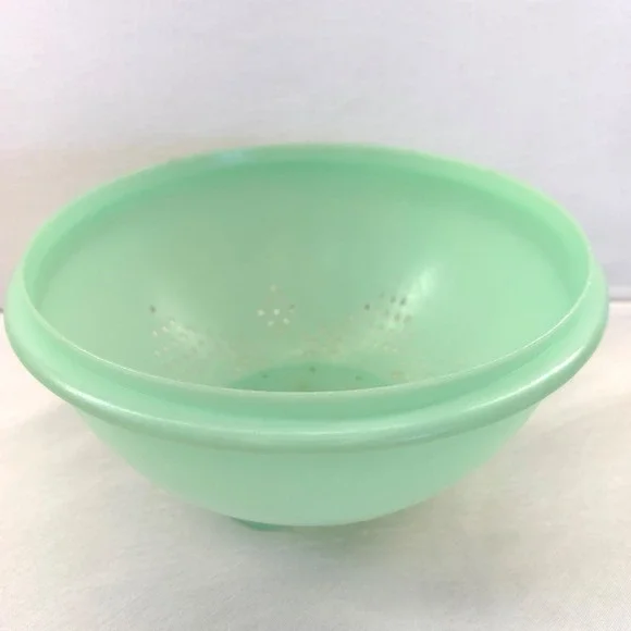 Vintage Tupperware Mint Green Colander Strainer 1339 Starburst Footed Bowl