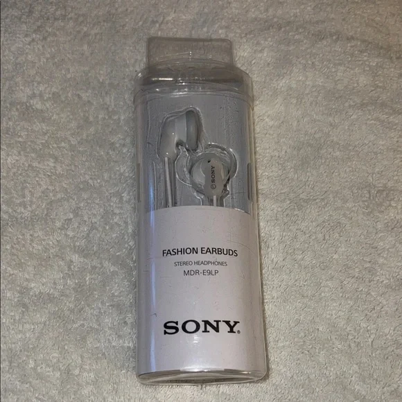 Sony Stereo Earbuds in Silver