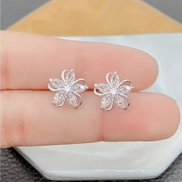 Elegant Silver Flower Stud Earrings