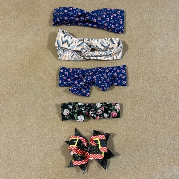 SET OF 4 STRETCH BABY HEADBANDS SIZE 3-6M 1 -JESSICA SIMPSON & 1 HAIR BOW CLIP