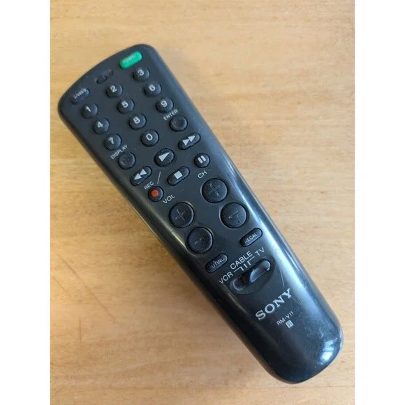 Sony RM-V11 Remote Control Black Television TV Cable VCR Genuine‎