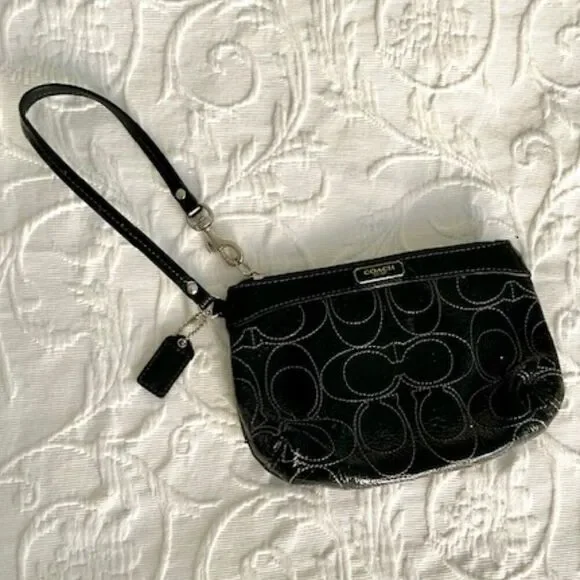 Coach Black Patent Leather Signature C Bag Purse Clutch Wristlet
