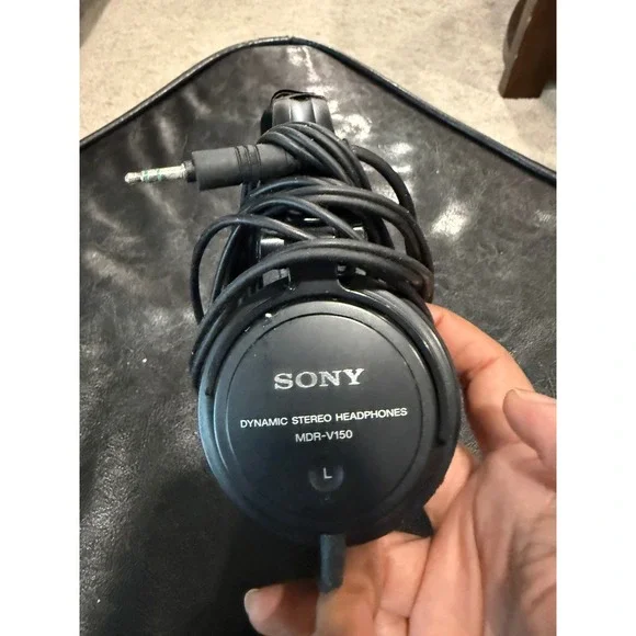 Sony MDR V150‎ Dynamic Stereo Headphones Black Over Ear DJ Studio
