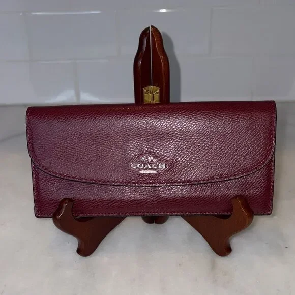 Coach Wallet Leather Cross Grained Full Sized Envelope Style Full Sized Wallet
