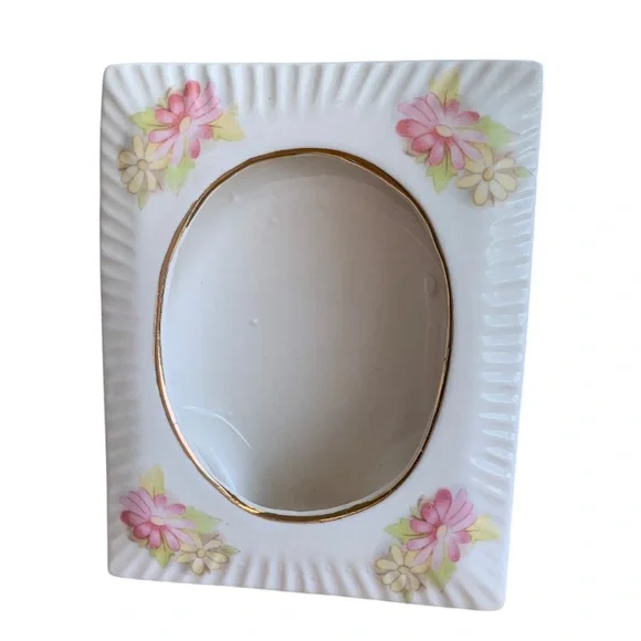 VINTAGE 1980’s Rectangular Picture Frame Porcelain Pastel Flowers Oval Cut Out