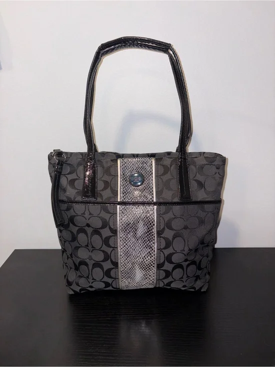 Coach F26706 Signature Gray Black Tote Shoulder Bag Snake Print Stripe