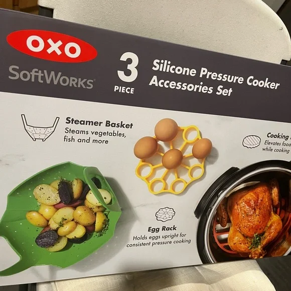 Silicone pressure cooker, accessories set