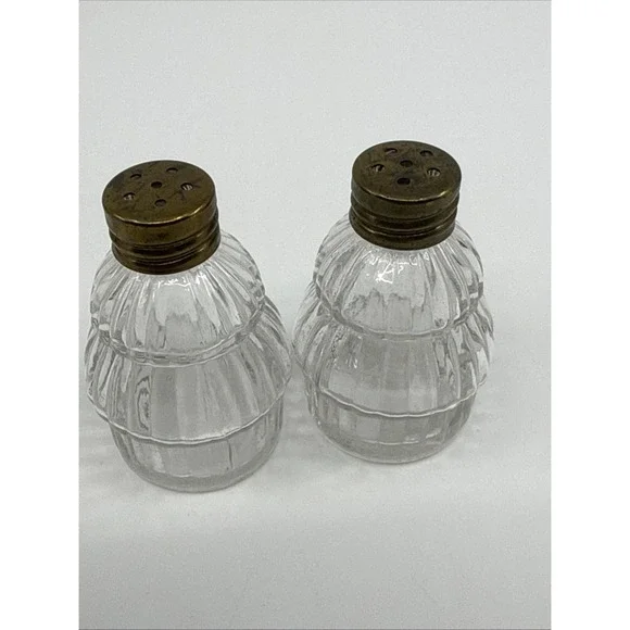 Vintage Draped Clear Glass Design Salt & Pepper Shakers Layered 2