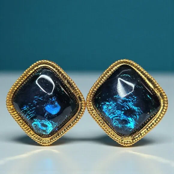 KJL AVON Vintage Iconic Huge Sapphire Cabochon Caprianti Mogul Clip-on Earrings