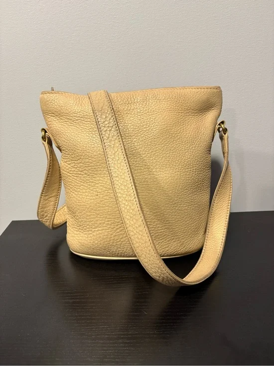 Coach Vintage Pebbled Leather Bucket Bag Cream Tan Crossbody Purse