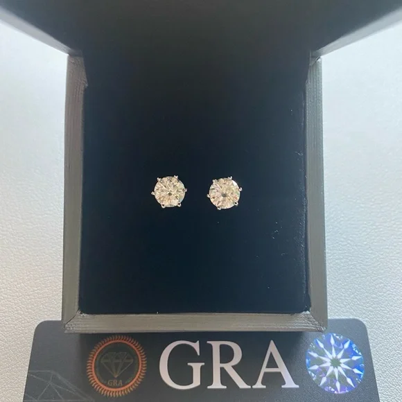 Beautiful 2 Ct. Moissanite Diamond stud earrings