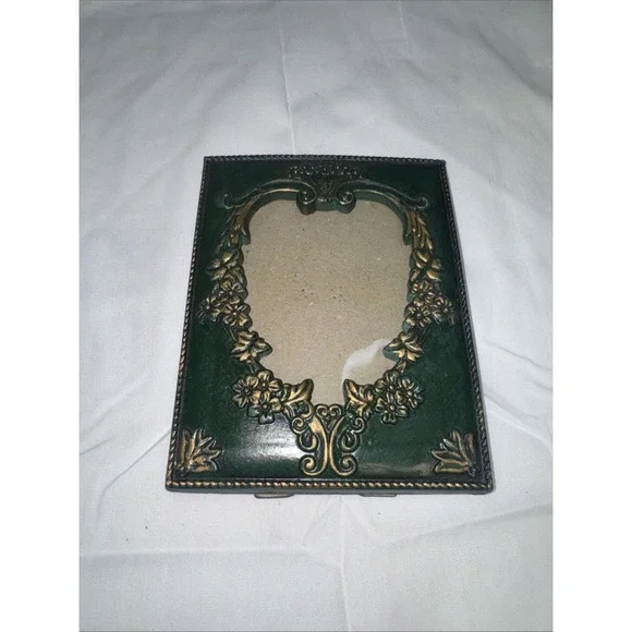 Vintage Victorian Ornate Style Standing Picture Frame Green‎ Gold Heart 3.5x5 NL