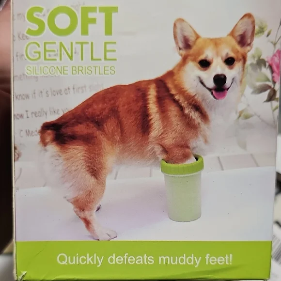 Nwt Soft Gentle Silicone Dog Paw Cleaner